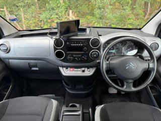 /photos/11433/1c54e4e1-f6fe-8009-6844-5dc89d47864c_i320x240.jpg