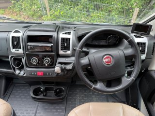 /photos/11433/1e1f4c72-3227-9144-9e43-0693f3bc8573_i320x240.jpg