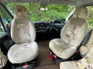 /photos/11433/986788d2-972c-20bd-c86e-4e1043632a3a_i320x240.jpg