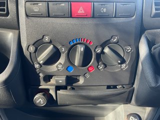 /photos/11433/c4a54835-da15-7b51-2864-00420023a88c_i320x240.jpg