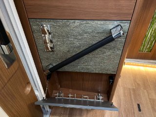 /photos/11433/dae62a0b-aa38-9ce8-846f-1c0415239550_i320x240.jpg